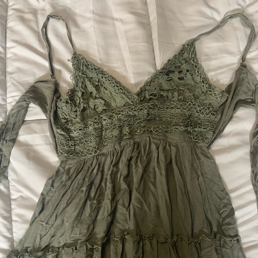 Lace green dress